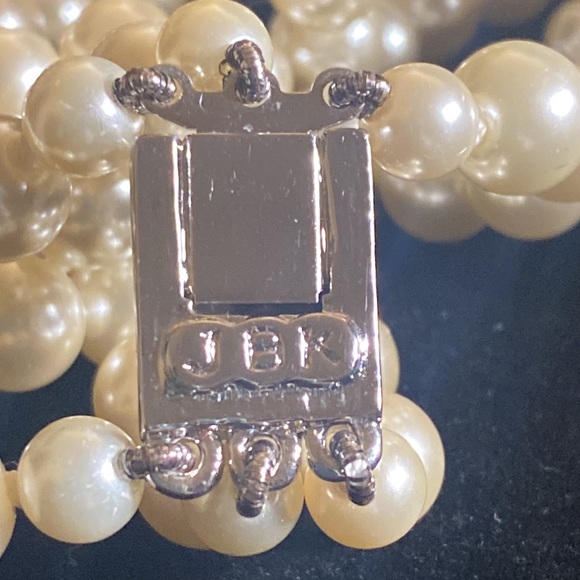 JBK (Jacqueline Kennedy) three strand faux pearl necklace - Picture 3 of 4